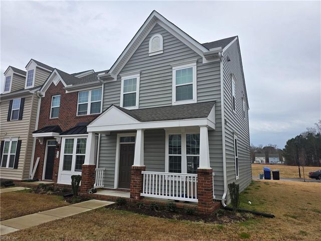 245 Goldenstar LN, Portsmouth, VA 23701