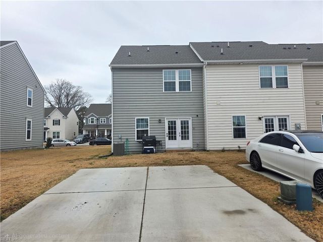 245 Goldenstar LN, Portsmouth, VA 23701