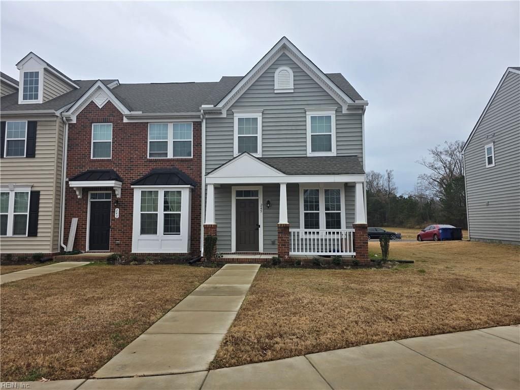 245 Goldenstar LN, Portsmouth, VA 23701