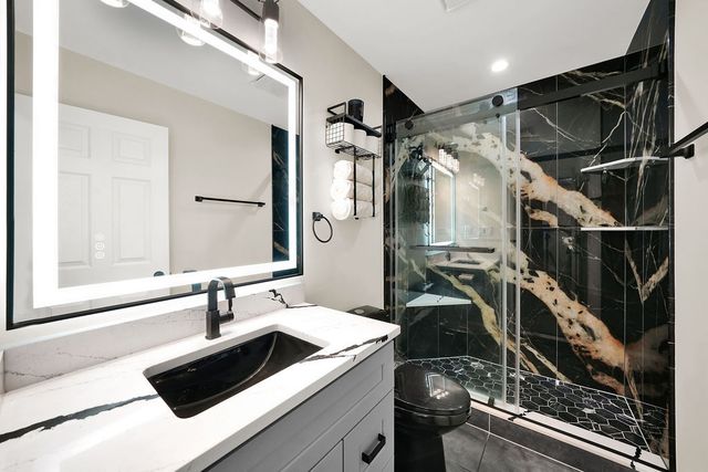 5444 W 64th Street, Chicago, IL 60638