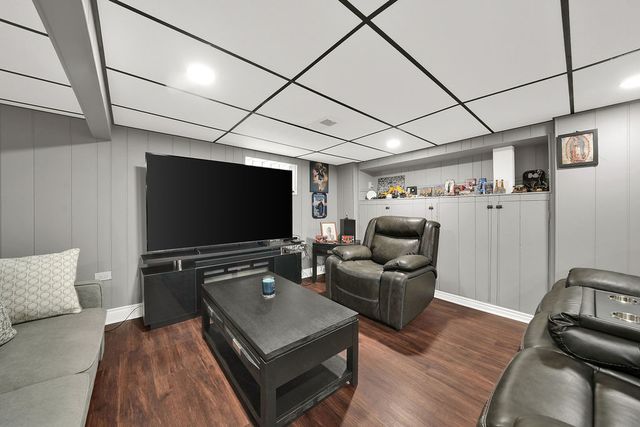 5444 W 64th Street, Chicago, IL 60638