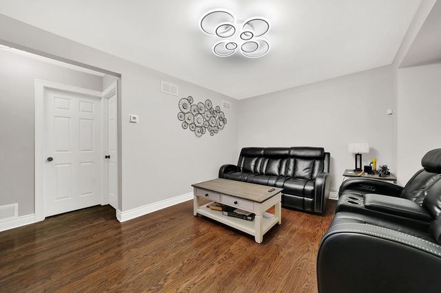 5444 W 64th Street, Chicago, IL 60638