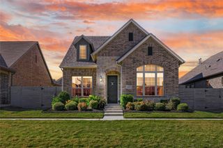 805 Parkside Drive, Argyle, TX 76226