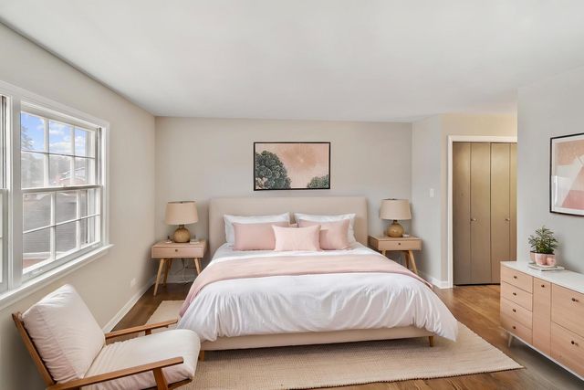 18135 Cherrywood Lane, Homewood, IL 60430