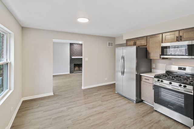 18135 Cherrywood Lane, Homewood, IL 60430