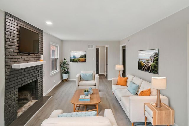 18135 Cherrywood Lane, Homewood, IL 60430