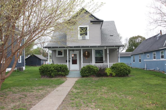 1442 W High Street, Davenport, IA 52804