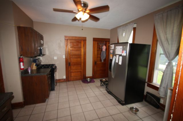 1442 W High Street, Davenport, IA 52804