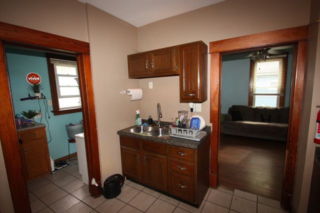 1442 W High Street, Davenport, IA 52804