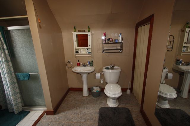 1442 W High Street, Davenport, IA 52804