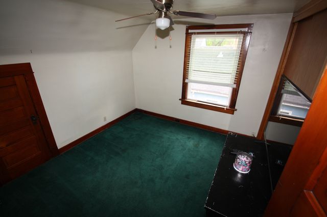 1442 W High Street, Davenport, IA 52804