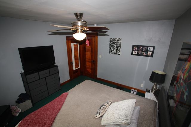 1442 W High Street, Davenport, IA 52804