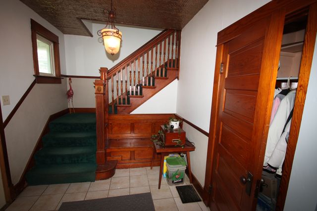 1442 W High Street, Davenport, IA 52804
