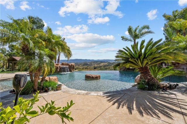 30308 Mallorca Place, Castaic, CA 91384