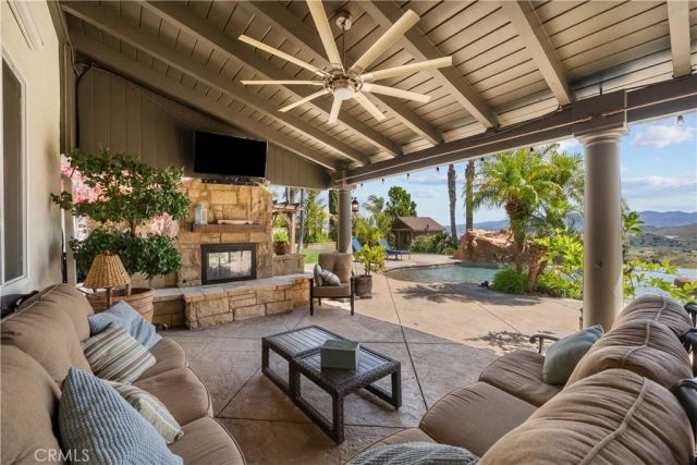 30308 Mallorca Place, Castaic, CA 91384