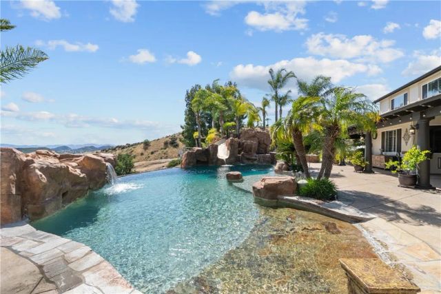 30308 Mallorca Place, Castaic, CA 91384