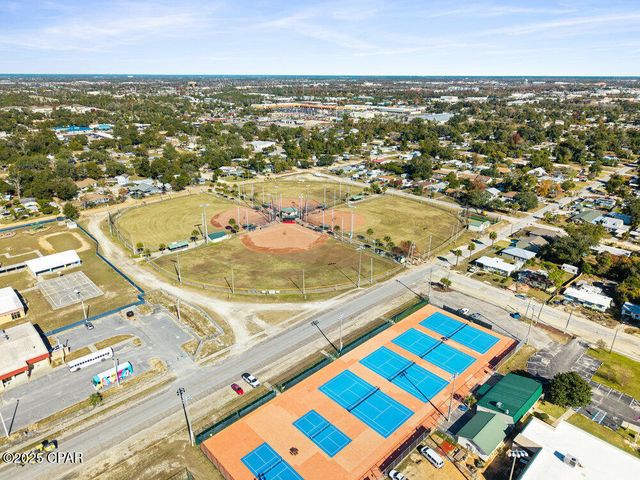 1607 W 13th Street, Panama City, FL 32401