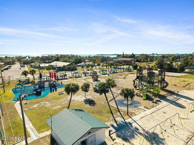 1607 W 13th Street, Panama City, FL 32401