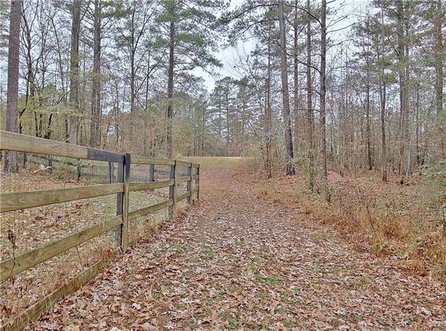 1109 Old Corinth Road, Newnan, GA 30263