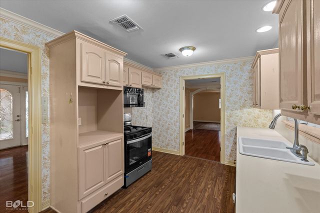 450 Albert Avenue, Shreveport, LA 71105