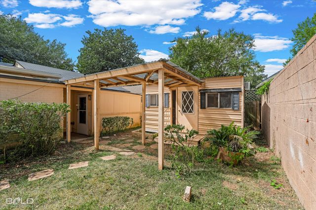 450 Albert Avenue, Shreveport, LA 71105