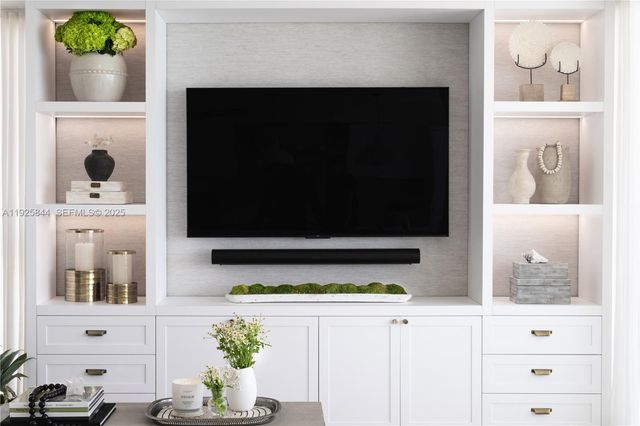 5757 Collins Ave 1706, Miami Beach, FL 33140