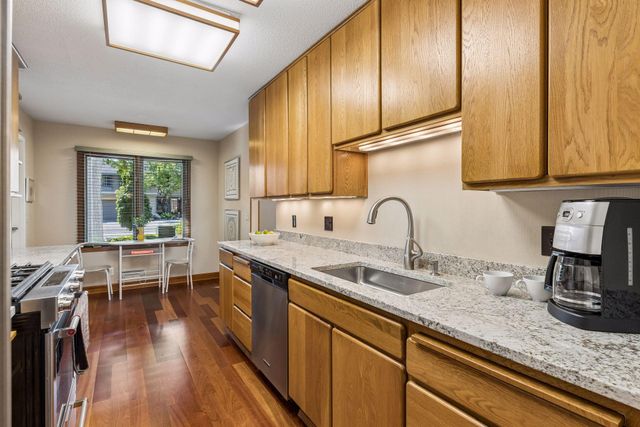 1086 Cedar View Drive, Minneapolis, MN 55405