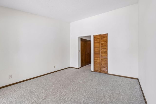1086 Cedar View Drive, Minneapolis, MN 55405