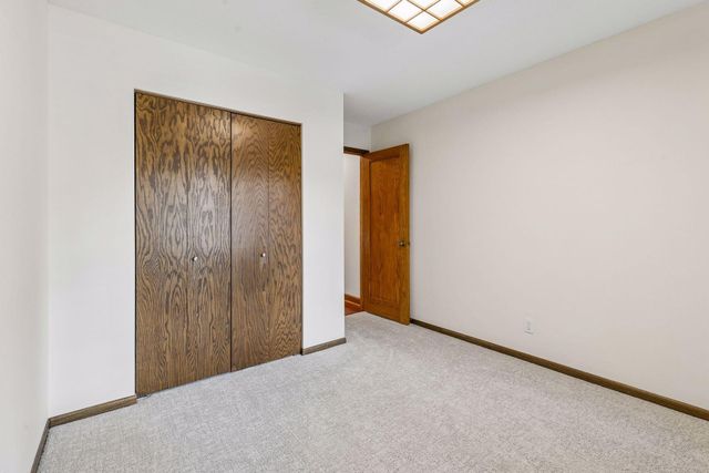 1086 Cedar View Drive, Minneapolis, MN 55405