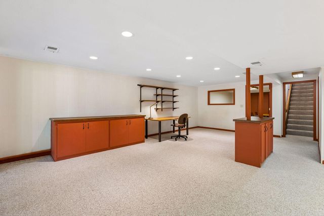 1086 Cedar View Drive, Minneapolis, MN 55405