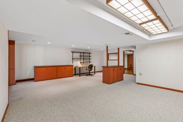 1086 Cedar View Drive, Minneapolis, MN 55405