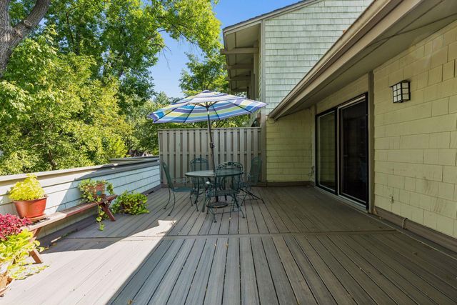1086 Cedar View Drive, Minneapolis, MN 55405