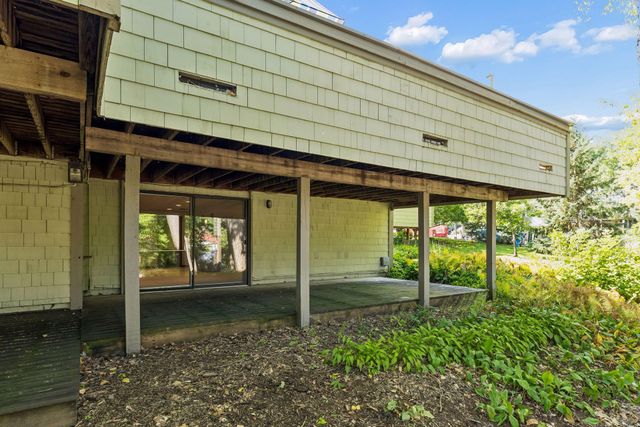 1086 Cedar View Drive, Minneapolis, MN 55405