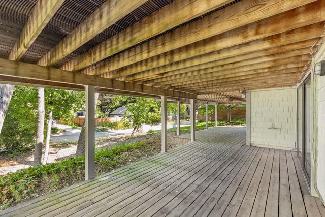 1086 Cedar View Drive, Minneapolis, MN 55405
