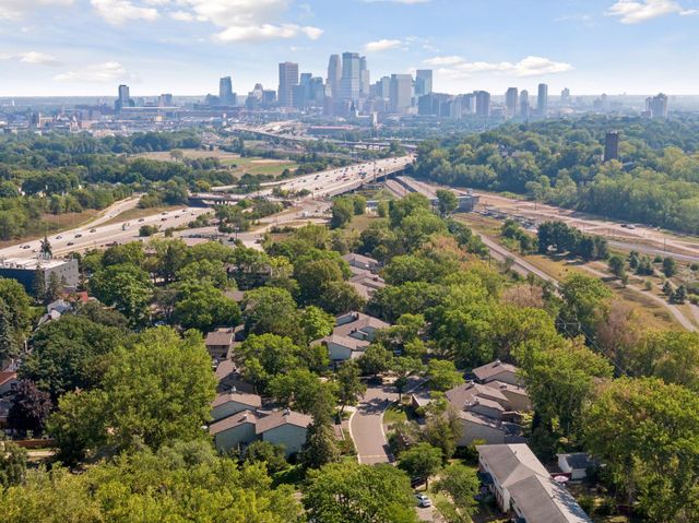 1086 Cedar View Drive, Minneapolis, MN 55405