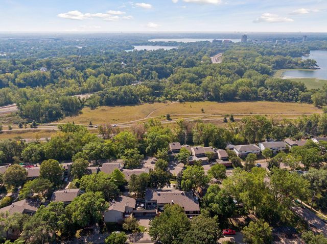 1086 Cedar View Drive, Minneapolis, MN 55405