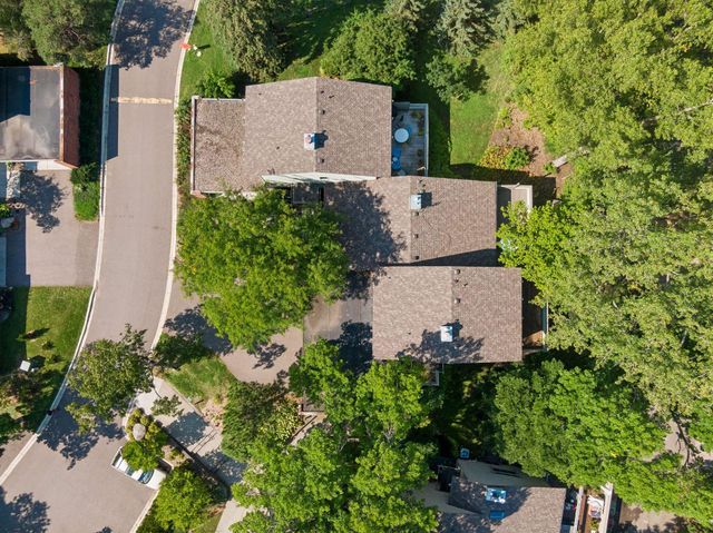 1086 Cedar View Drive, Minneapolis, MN 55405