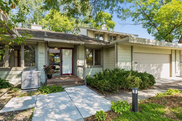 1086 Cedar View Drive, Minneapolis, MN 55405