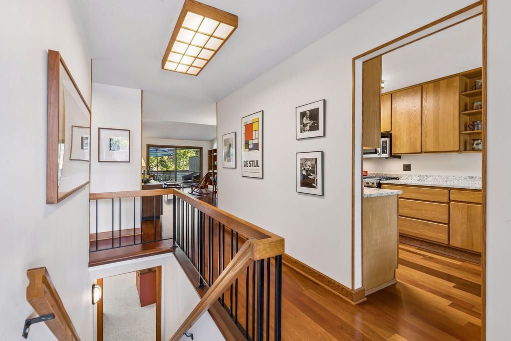1086 Cedar View Drive, Minneapolis, MN 55405 — photo 3