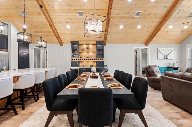 55275 E 298 Road 1, Monkey Island, OK 74331