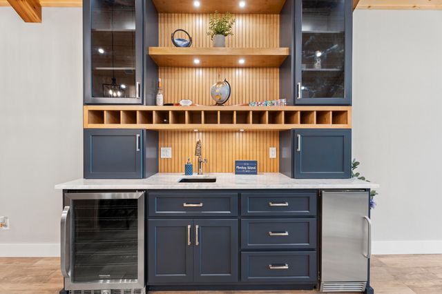 55275 E 298 Road 1, Monkey Island, OK 74331