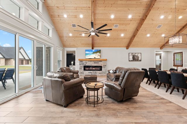 55275 E 298 Road 1, Monkey Island, OK 74331