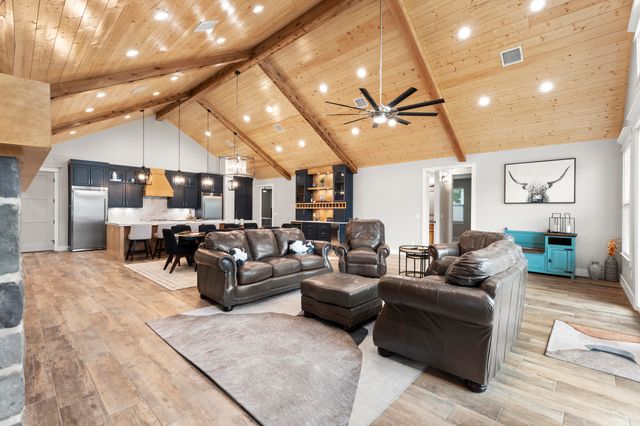 55275 E 298 Road 1, Monkey Island, OK 74331