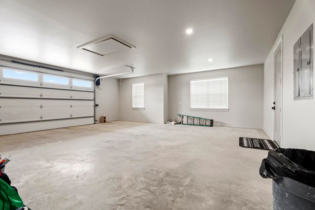 55275 E 298 Road 1, Monkey Island, OK 74331