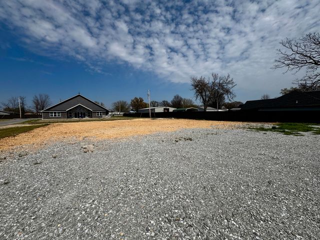 55275 E 298 Road 1, Monkey Island, OK 74331