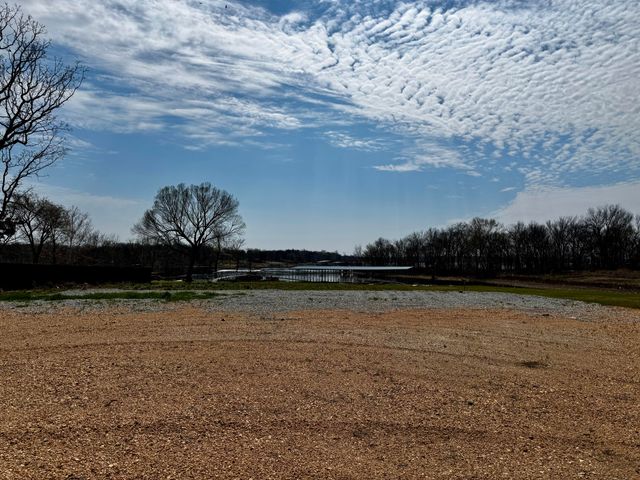 55275 E 298 Road 1, Monkey Island, OK 74331