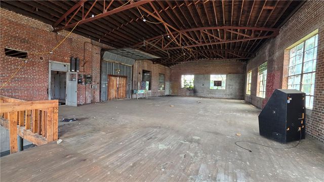215 W Church Street, Anderson, SC 29624