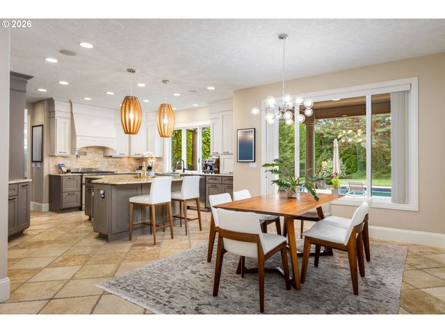 10019 Se TERRA LINDA Ct, Happy Valley, OR 97086