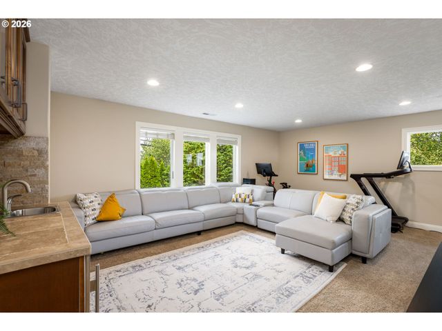 10019 Se TERRA LINDA Ct, Happy Valley, OR 97086