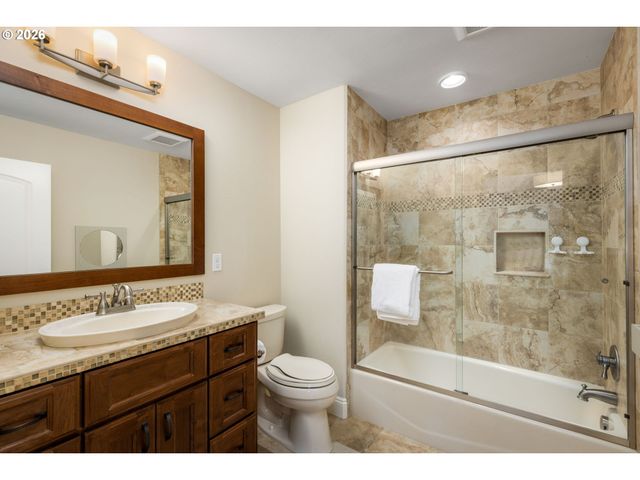 10019 Se TERRA LINDA Ct, Happy Valley, OR 97086